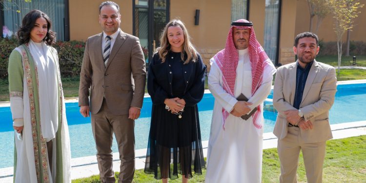 ميرافال البحر الأحمر يصل جزيرة شورى