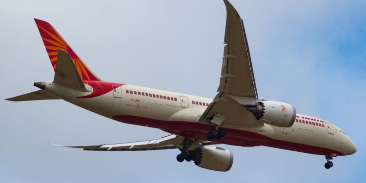خلل فني يوقف طائرة بوينغ 787.. ماذا حدث على متن رحلة الخطوط الجوية الهندية؟