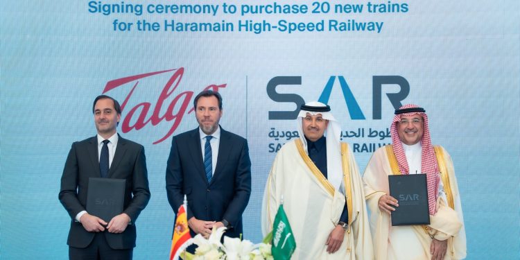 قطار الحرمين السريع يستعد لمرحلة تشغيلية جديدة بقطارات حديثة