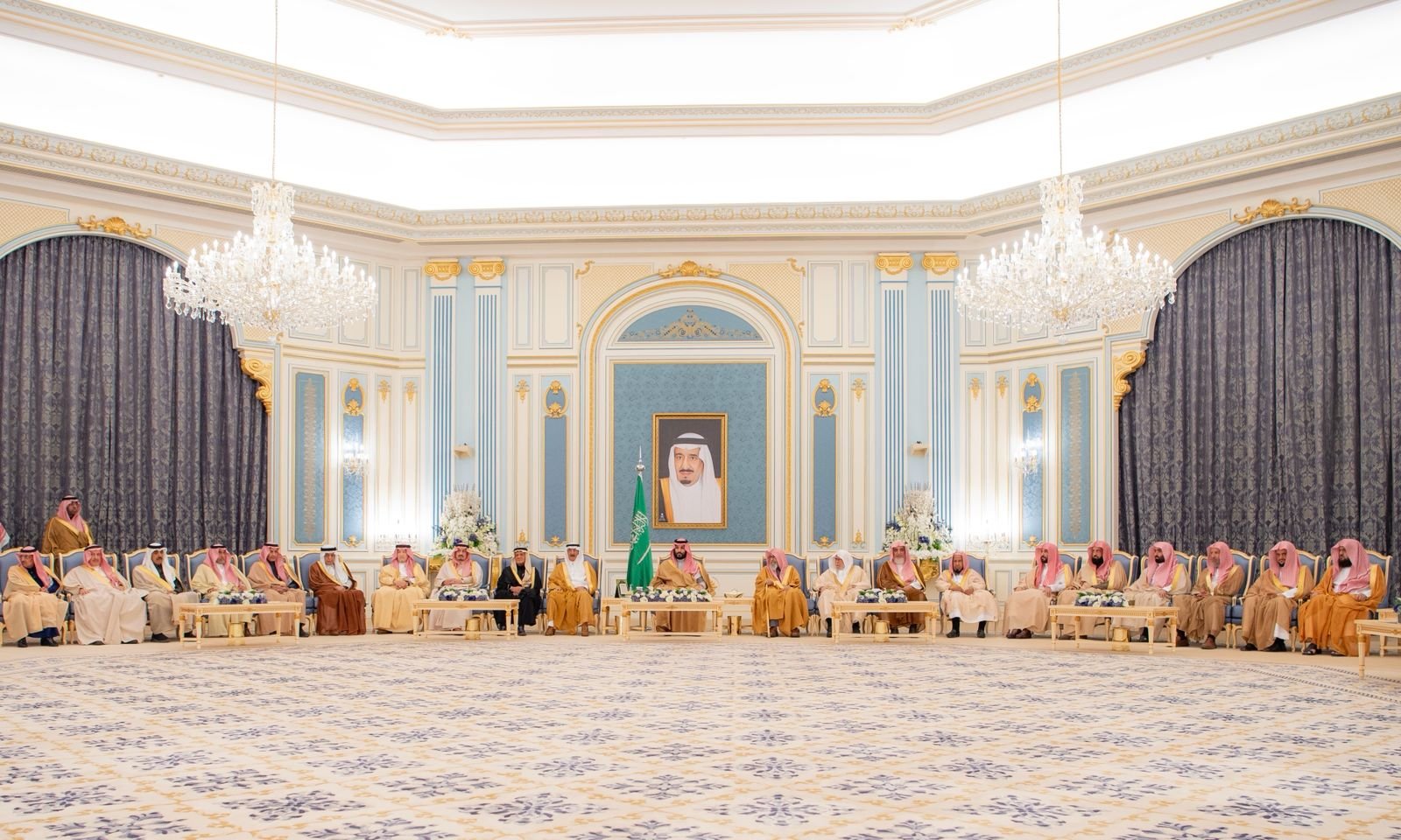 ولي العهد يستقبل المهنئين بشهر رمضان