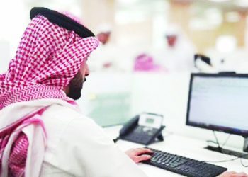 ارتفاع مشاركة النساء يعيد تشكيل سوق العمل السعودي خلال 2025