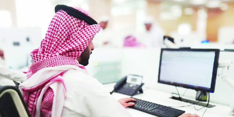 ارتفاع مشاركة النساء يعيد تشكيل سوق العمل السعودي خلال 2025