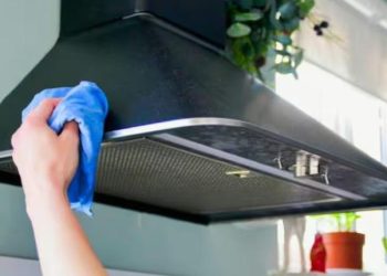 طريقة سحرية لتنظيف شفاط المطبخ من الدهون