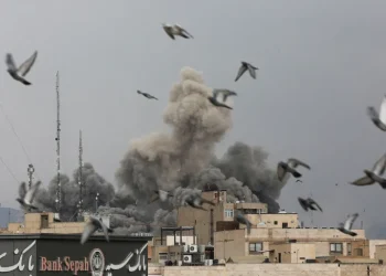 الحرب في إيران