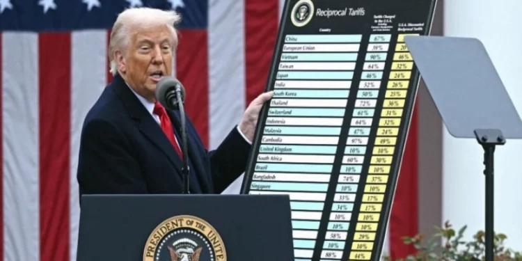 هيئة الجمارك الأمريكية تعلن صعوبة تنفيذ حكم قضائي برد رسوم جمركية فرضها ترمب