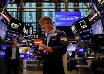 الأسواق العالمية تتراجع مع صعود أسعار النفط وارتفاع مخاوف التضخم