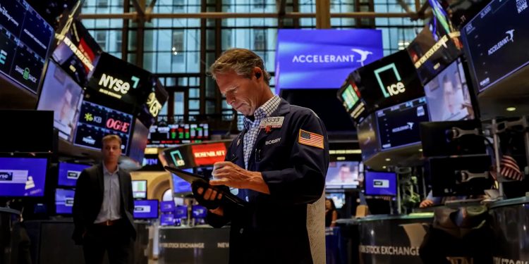 الأسواق العالمية تتراجع مع صعود أسعار النفط وارتفاع مخاوف التضخم