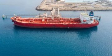 تعليق الشهادات الملاحية لمدة 30 يوماً