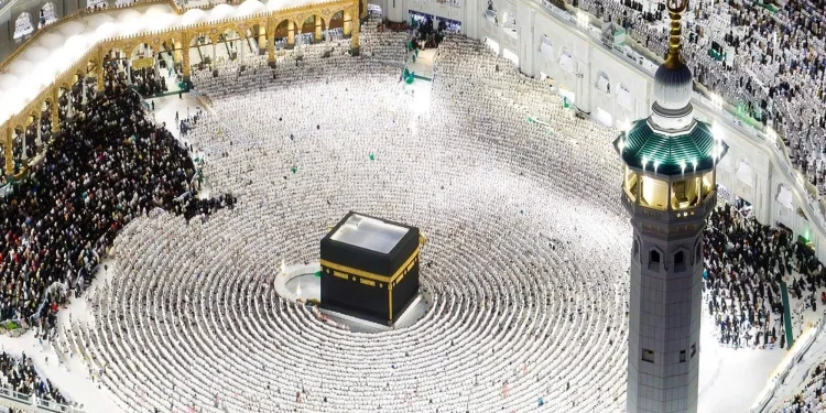بث مباشر الحرم المكي 2026 لمتابعة الصلوات والأجواء الروحانية لحظة بلحظة