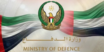 وزارة الدفاع الإماراتية تعلن اعتراض صواريخ وطائرات مسيرة قادمة من إيران