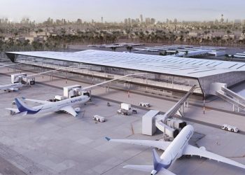 عاجل.. مطار الكويت الدولي يتعرض لهجوم بطائرات مسيرة