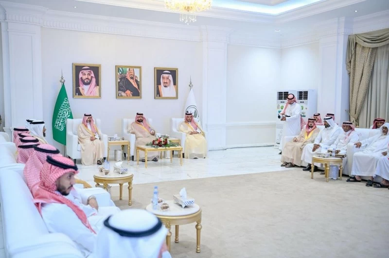 أمير جازان يسلم وحدات سكنية للأسر المستحقة بدعم ولي العهد