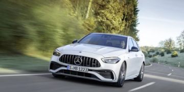 الدفاع المدني: سقوط شظايا اعتراض صاروخ باليستي على سطح منزلين بالمنطقة الشرقية