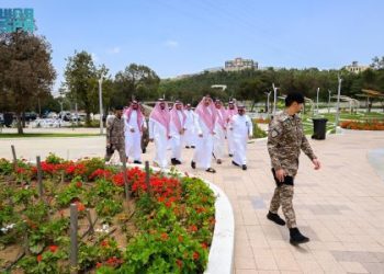 أمين الباحة يتفقد الحدائق استعدادًا لاستقبال الزوار في عيد الفطر