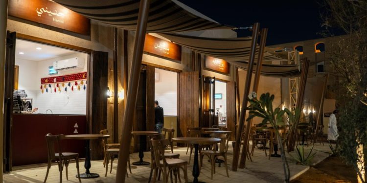 لعشاق المأكولات والأجواء الرمضانية.. افتتاح «سكة الأطعمة» في قصر الحكم بالرياض