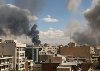 القيادة المركزية الأميركية: تعلن تدمير مقر قيادة الحرس الثوري الإيراني.. فيديو