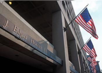 الخارجية الأمريكية تحث مواطنيها على مغادرة 12 دولة بالشرق الأوسط فورًا