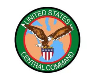 القيادة المركزية الأمريكية تنفي إغراق حاملة طائرات وتؤكد استهداف قطعة بحرية إيرانية