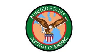 القيادة المركزية الأمريكية تنفي إغراق حاملة طائرات وتؤكد استهداف قطعة بحرية إيرانية