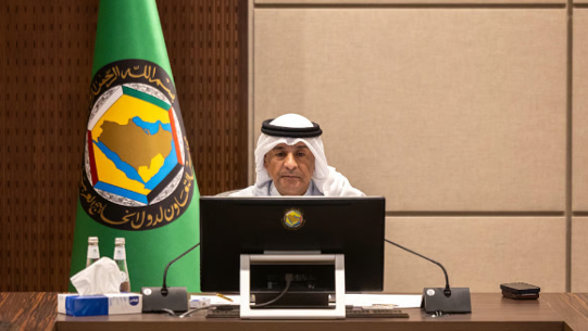 مجلس التعاون الخليجي يعقد اجتماعًا استثنائيًا ويؤكد التضامن الكامل ضد الهجمات الإيرانية