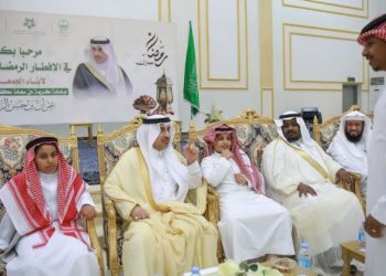 محافظ الليث يشارك الأيتام مأدبة الإفطار الرمضاني ويطلق مشروع «تاكسي أيتام المملكة»