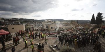 غارات إسرائيلية – أمريكية تستهدف طهران وثلاث مدن إيرانية