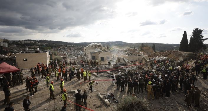 غارات إسرائيلية – أمريكية تستهدف طهران وثلاث مدن إيرانية