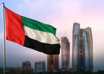 سقوط شظايا في بني ياس بأبوظبي يخلف قتيلًا بعد اعتراض صاروخ باليستي