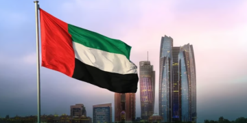 سقوط شظايا في بني ياس بأبوظبي يخلف قتيلًا بعد اعتراض صاروخ باليستي