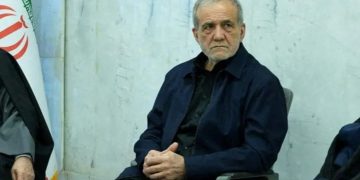 إيران تواصل الهجمات على الخليج رغم اعتذار بيزشكيان لدول المنطقة