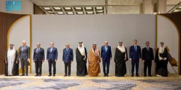 اجتماع الرياض: تأكيد حق الدول في الدفاع عن نفسها ومطالبة إيران بوقف التصعيد فورًا