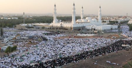 موعد صلاة عيد الفطر المبارك في المدينة المنورة