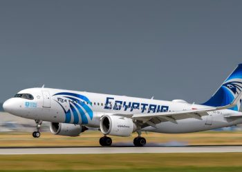 مصر للطيران توقف رحلاتها مؤقتًا إلى 11 مدينة عربية