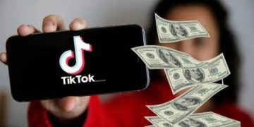  دليل شامل لصناع المحتوى في السعودية، كيف تحقق الربح من حسابك على تيك توك في 2026؟