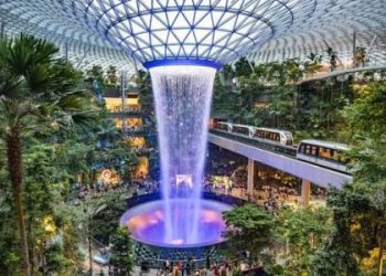 للمرة الـ14.. مطار شانغي سنغافورة يتوج بأفضل مطارات العالم لعام 2026