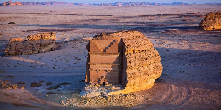 السياحة البيئية في السعودية.. اكتشف جمال الطبيعة وروعة التجارب