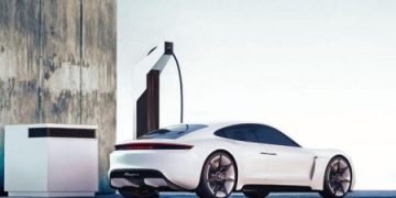 بورش تعزز ريادتها الكهربائية بإنتاج بطاريات كايين داخل أوروبا