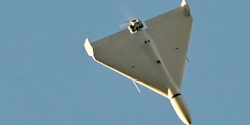 سقوط صواريخ وطائرات مسيرة قرب مطار ناختشيفان قادمة من إيران