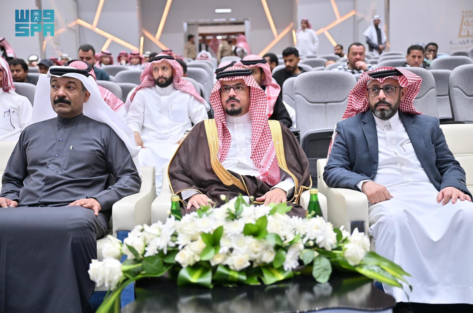 أمانة الباحة تنظم ورشة عمل لتعزيز الهوية العمرانية بطراز جبال السروات