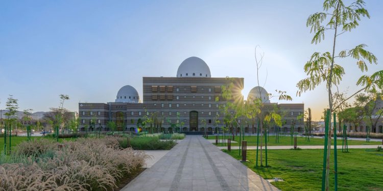 مشروع فندقي جديد في المدينة المنورة يعزز السياحة والاستثمار ضمن رؤية 2030