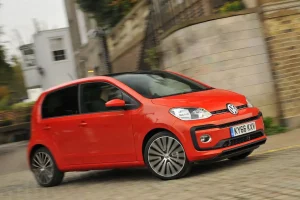 Used Volkswagen Up 2012-2023 front أكثر السيارات المستعملة اقتصادًا في الوقود