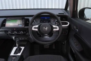 honda_jazz_2021_dashboard أكثر السيارات المستعملة اقتصادًا في الوقود