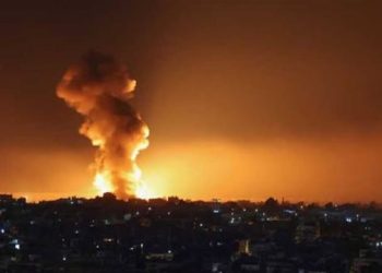 إصابات جراء سقوط مقذوفات بالكويت والدفاع الجوي يتصدى للهجمات