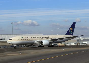 الخطوط السعودية تستأنف رحلاتها جزئيًا إلى دبي وأبوظبي وعمان