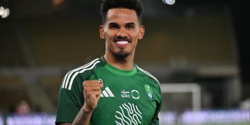 تألق غالينو مع الأهلي.