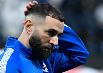 أرقام كريم بنزيما أمام السد تضعه على «مقصلة» جماهير الهلال