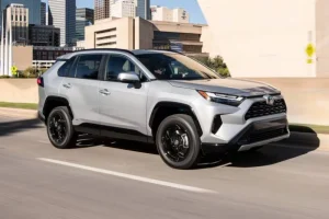 تويوتا راف 4 LTD 4X4 HEV 2025: مواصفات وفخامة فئة الفل كامل هايبرد