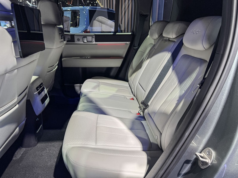 BYD Ti7 2027