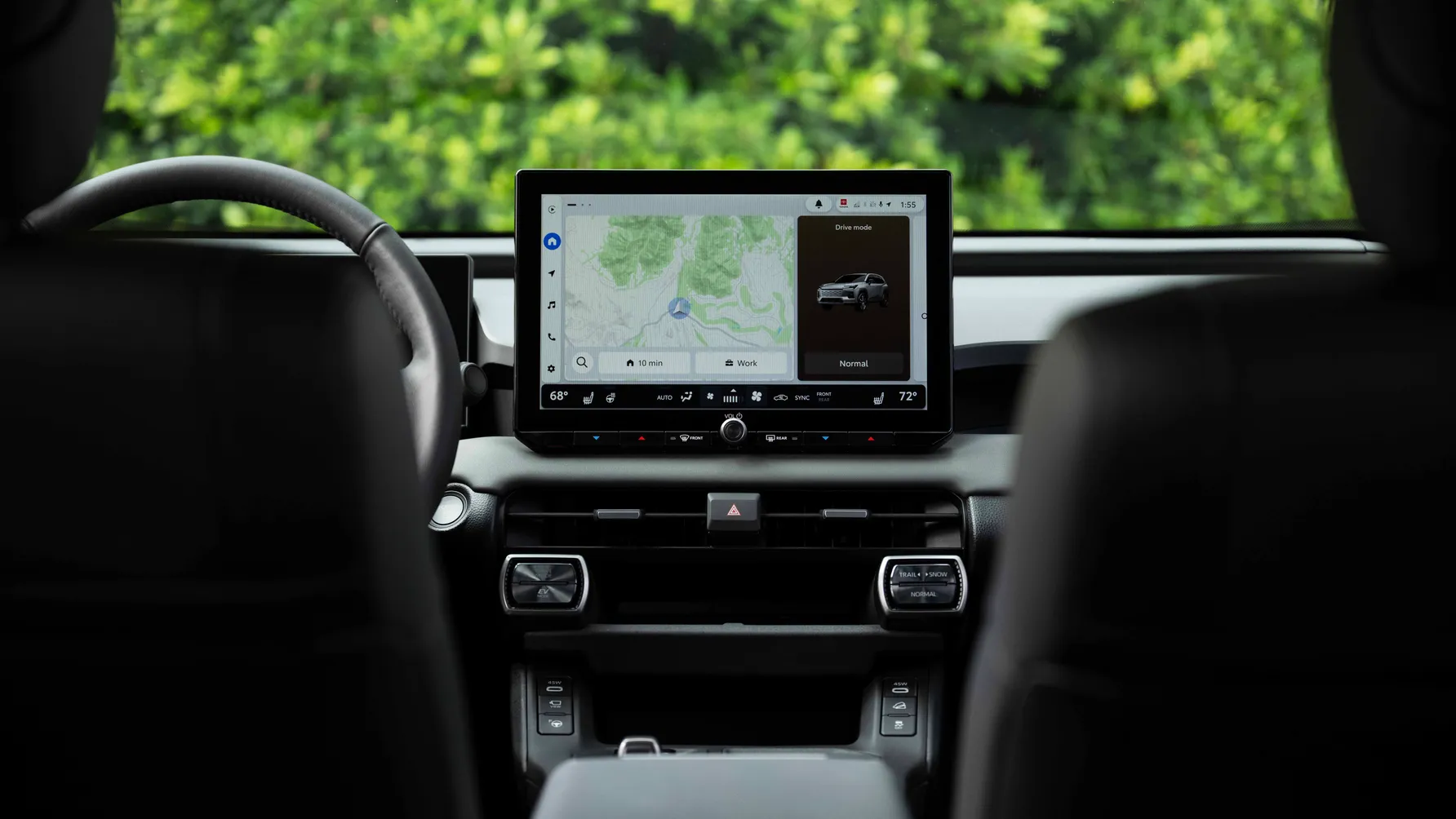 الشاشة المركزية في سيارة تويوتا RAV4 فئة ADV موديل 2026
