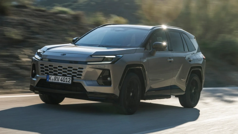 سر شعبية تويوتا راف 4 LE 4X4 هايبرد 2025